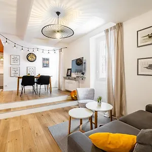 Au P'tit Canaille, Plein Centre Avec Parking Privé Appartement